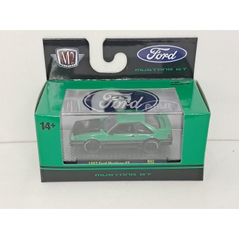 M2 Machines 1:64 Ford Mustang GT 1987 green